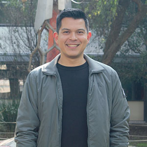 Dr. Lazaro