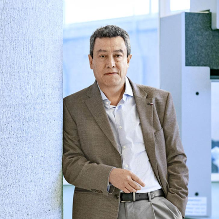 Dr. Alex Elías Zúñiga